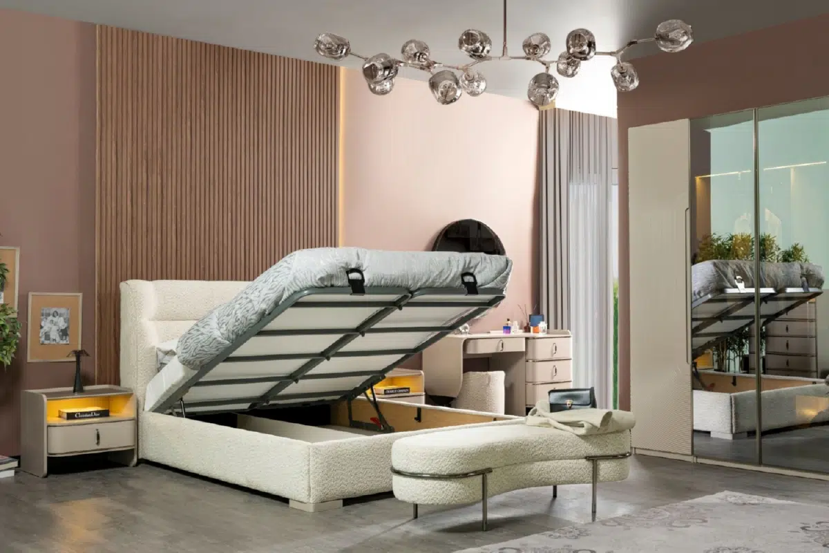 PARİS SONSUZ GİYİNME ODASI